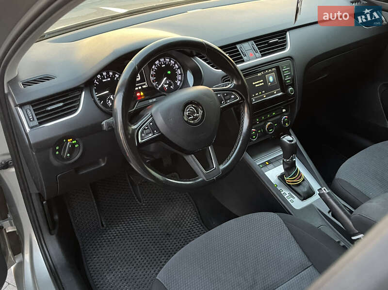 Универсал Skoda Octavia 2015 в Мукачево