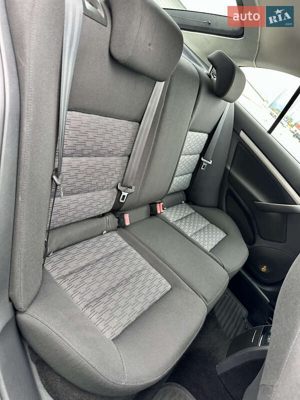 Лифтбек Skoda Octavia 2010 в Киеве