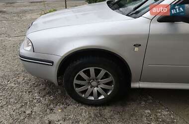 Лифтбек Skoda Octavia 2003 в 