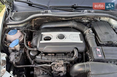Лифтбек Skoda Octavia 2010 в 