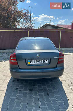 Лифтбек Skoda Octavia 2006 в 