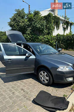 Лифтбек Skoda Octavia 2006 в 