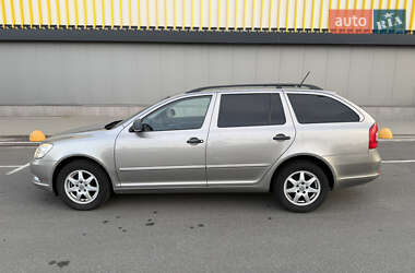 Универсал Skoda Octavia 2010 в 