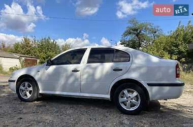 Лифтбек Skoda Octavia 2003 в 