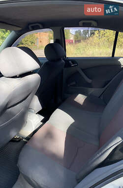 Лифтбек Skoda Octavia 2003 в 