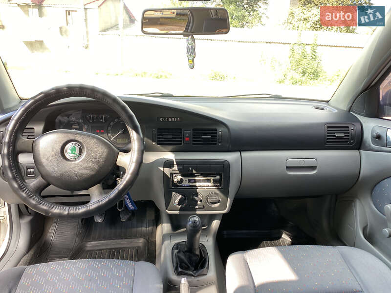 Ліфтбек Skoda Octavia 2003 в Бершаді