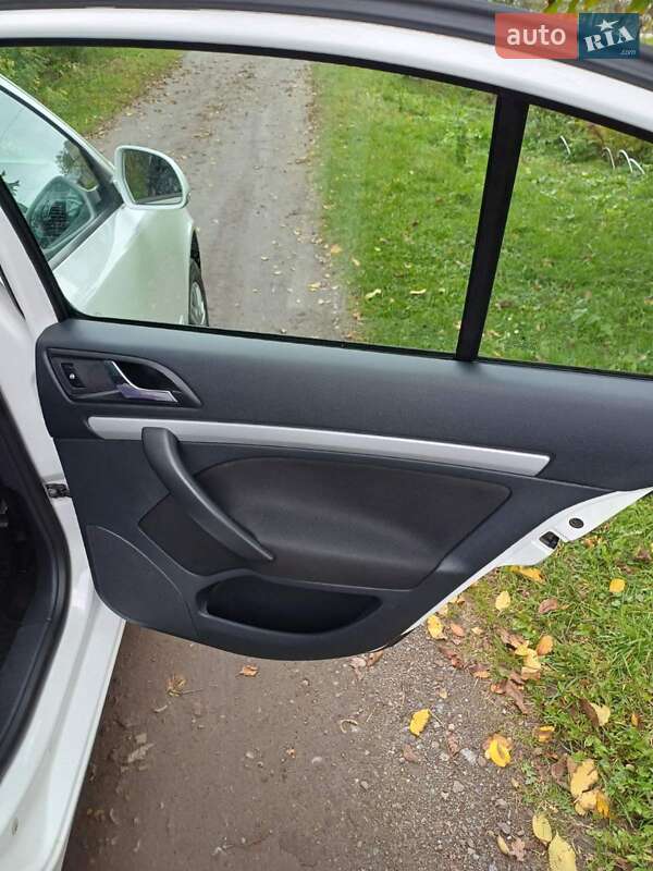Ліфтбек Skoda Octavia 2011 в Буську