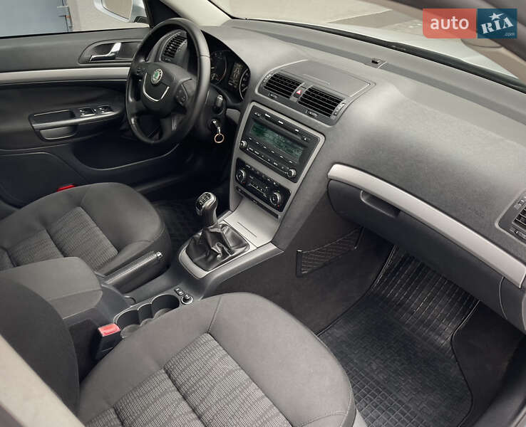 Лифтбек Skoda Octavia 2009 в Мукачево