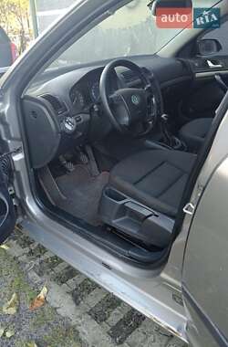Лифтбек Skoda Octavia 2008 в 