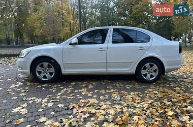 Лифтбек Skoda Octavia 2010 в 
