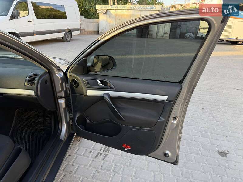 Лифтбек Skoda Octavia 2009 в Тернополе