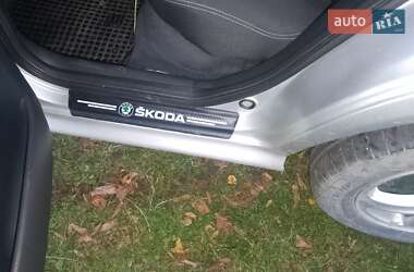 Ліфтбек Skoda Octavia 2001 в  фото 13 Ліфтбек Skoda Octavia 2001 в