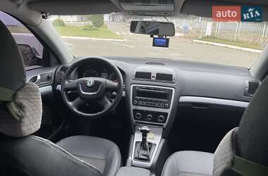 Лифтбек Skoda Octavia 2010 в 