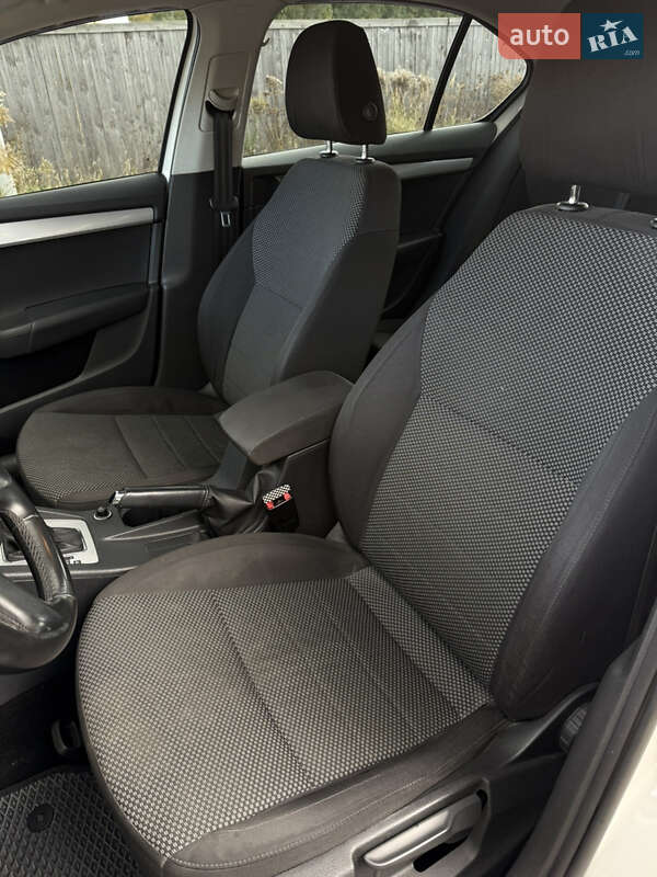 Лифтбек Skoda Octavia 2014 в Киеве фото 11 Лифтбек Skoda Octavia 2014 в Киеве