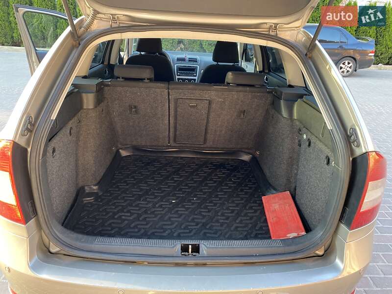 Универсал Skoda Octavia 2011 в Львове