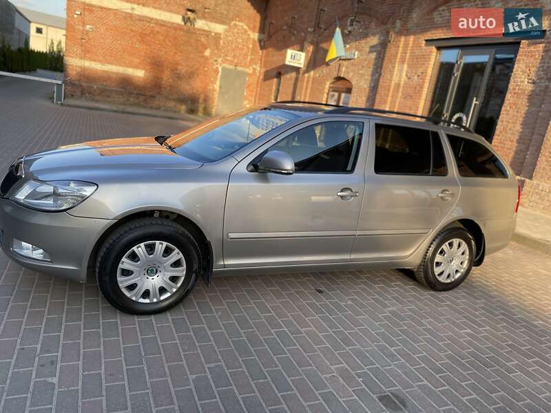 Универсал Skoda Octavia 2011 в Львове