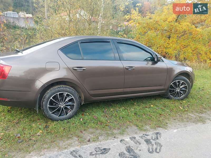 Лифтбек Skoda Octavia 2017 в Львове