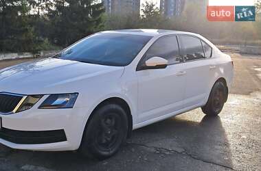 Лифтбек Skoda Octavia 2019 в Киеве