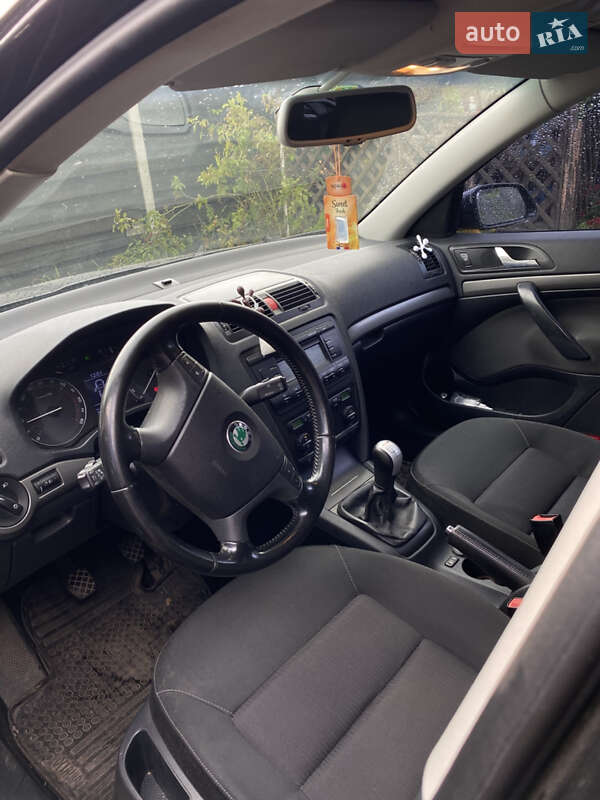 Універсал Skoda Octavia 2006 в Острозі
