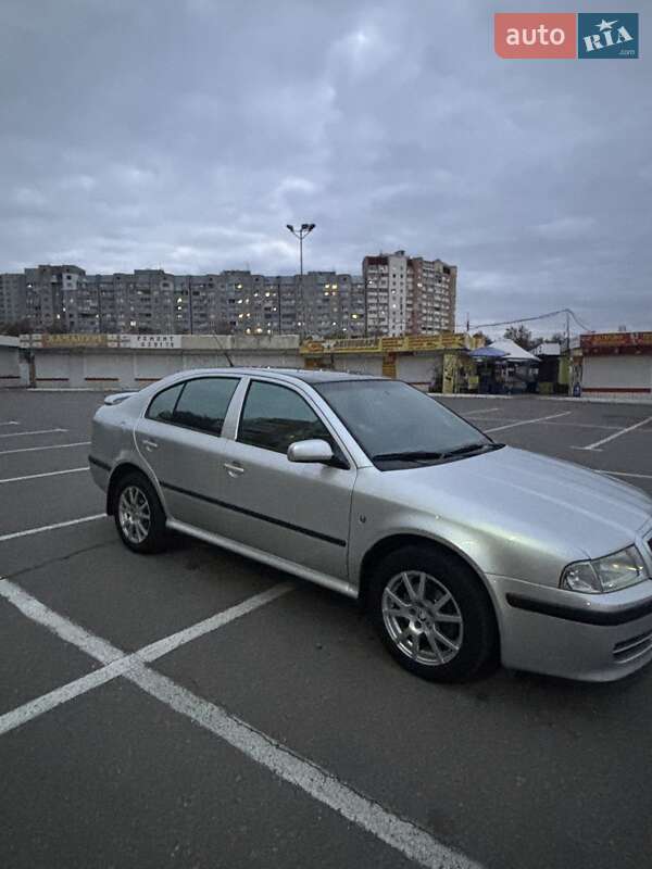 Лифтбек Skoda Octavia 2006 в Дергачах