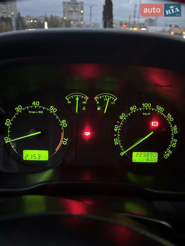 Лифтбек Skoda Octavia 2006 в Дергачах