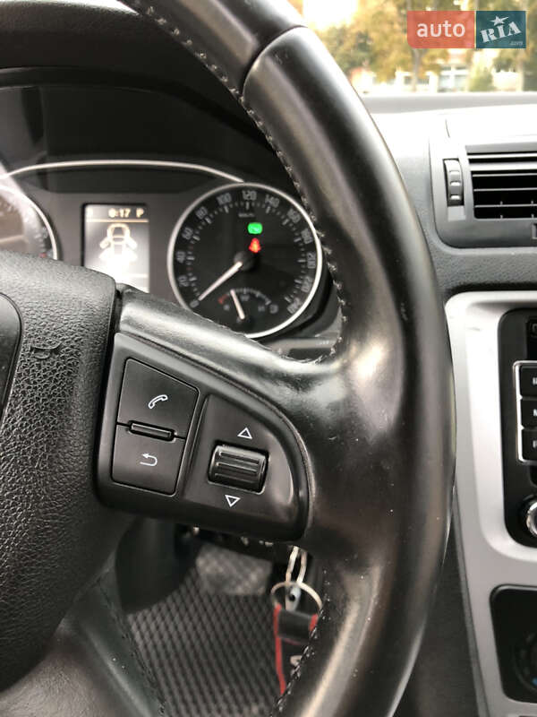 Универсал Skoda Octavia 2012 в Ровно