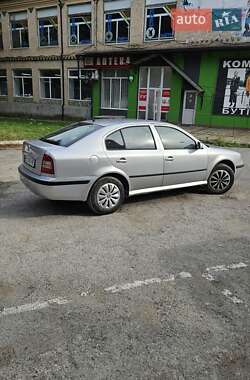 Лифтбек Skoda Octavia 2001 в 