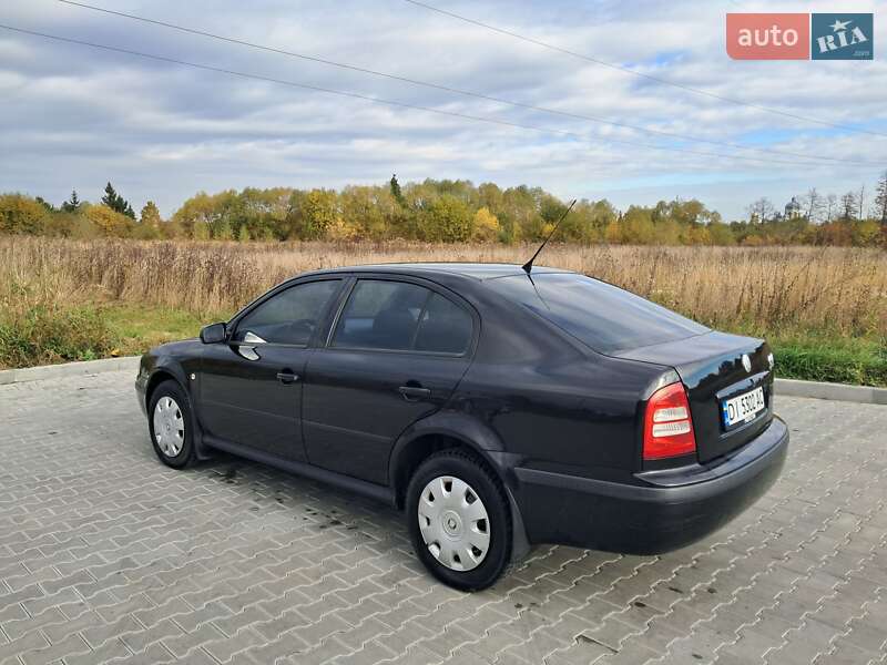 Лифтбек Skoda Octavia 2003 в Ивано-Франковске