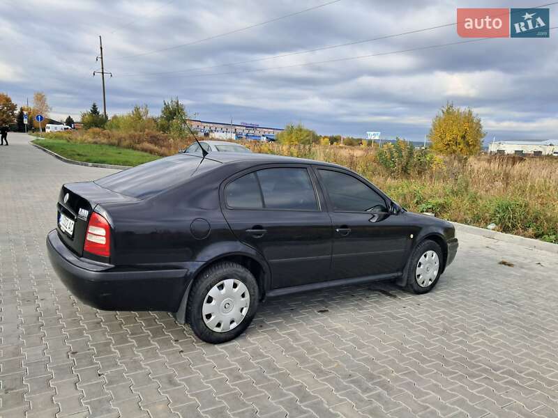Лифтбек Skoda Octavia 2003 в Ивано-Франковске