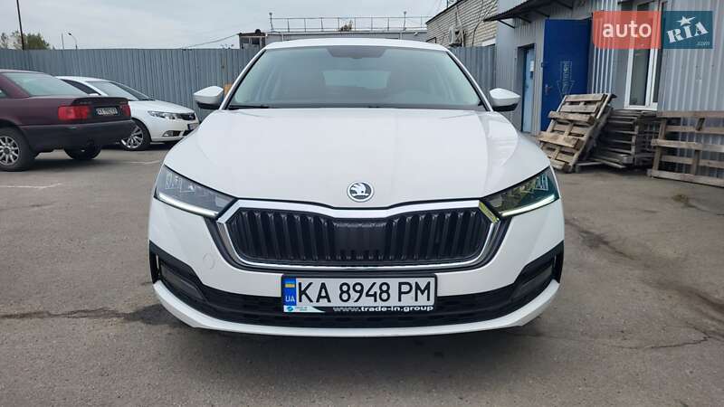Лифтбек Skoda Octavia 2021 в Киеве