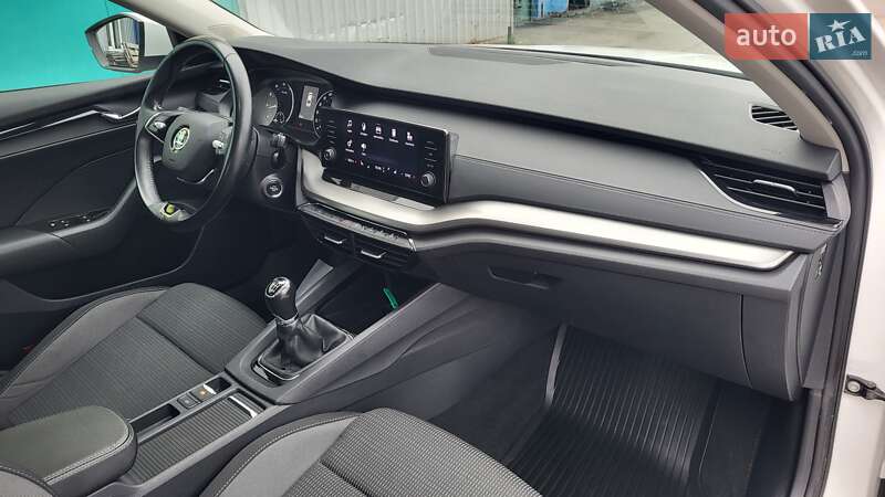Лифтбек Skoda Octavia 2021 в Киеве