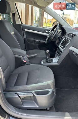 Універсал Skoda Octavia 2011 в  фото 26 Універсал Skoda Octavia 2011 в