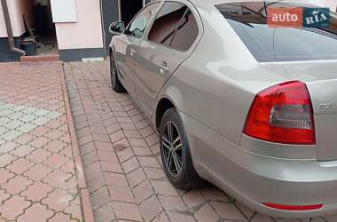 Ліфтбек Skoda Octavia 2012 в  фото 7 Ліфтбек Skoda Octavia 2012 в