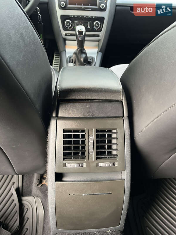 Универсал Skoda Octavia 2011 в Ровно
