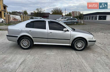 Лифтбек Skoda Octavia 2004 в 