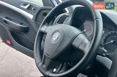 Лифтбек Skoda Octavia 2009 в 