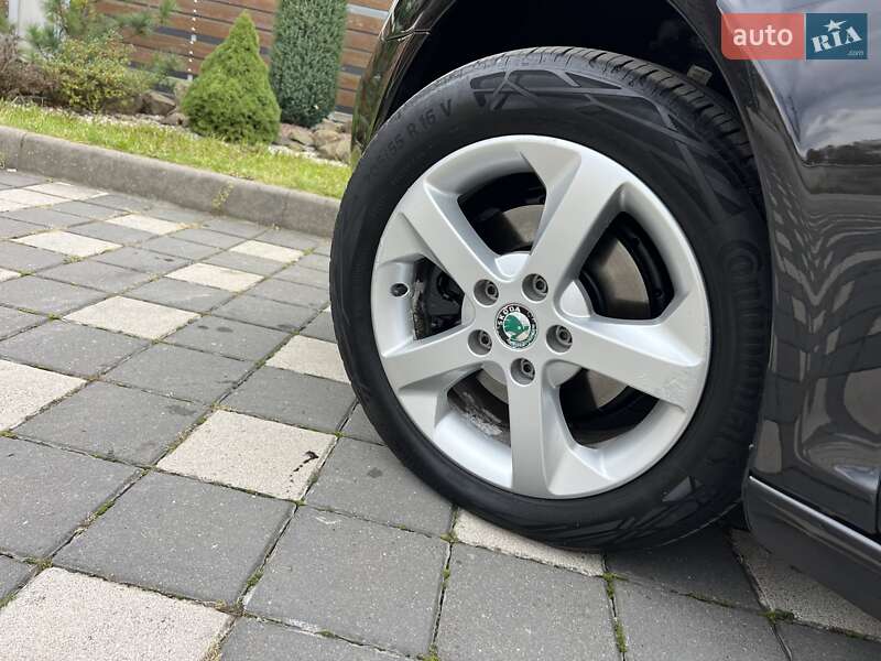 Универсал Skoda Octavia 2012 в Стрые