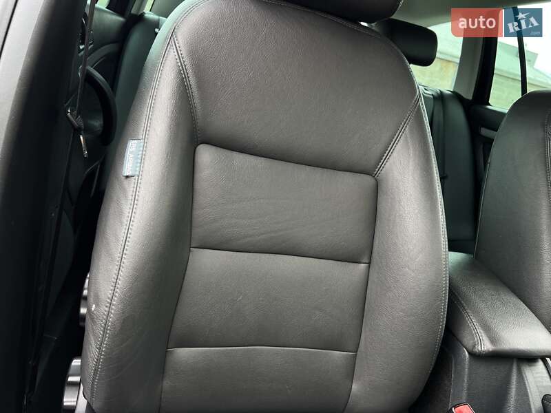 Универсал Skoda Octavia 2012 в Стрые