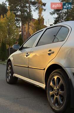 Лифтбек Skoda Octavia 2001 в 