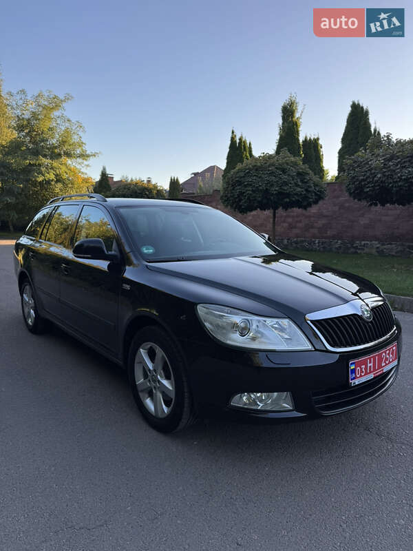 Универсал Skoda Octavia 2012 в Ровно