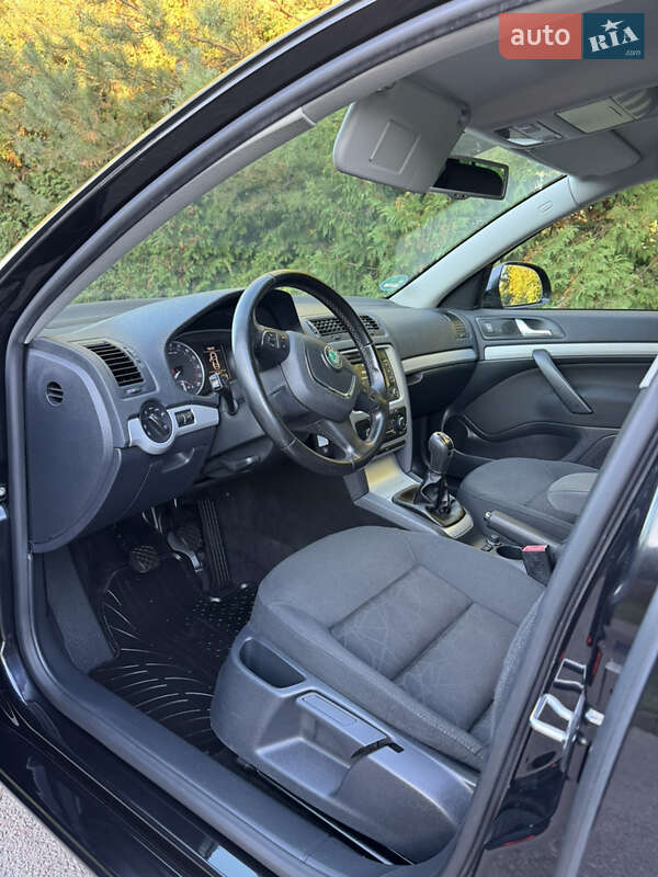 Универсал Skoda Octavia 2012 в Ровно
