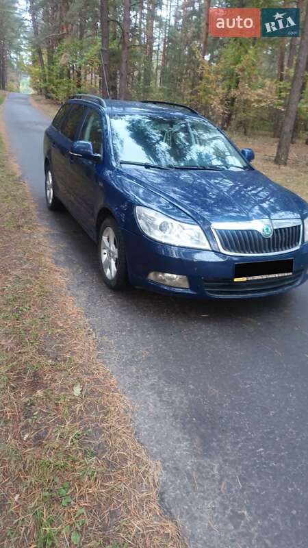 Універсал Skoda Octavia 2012 в Маневичах