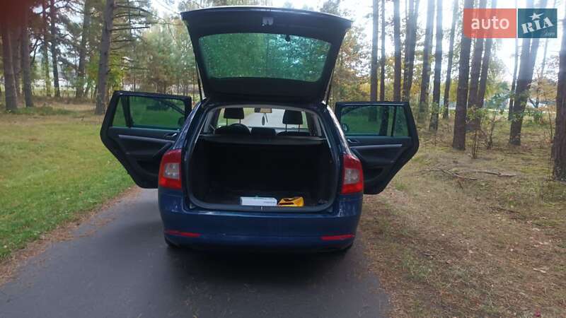Універсал Skoda Octavia 2012 в Маневичах