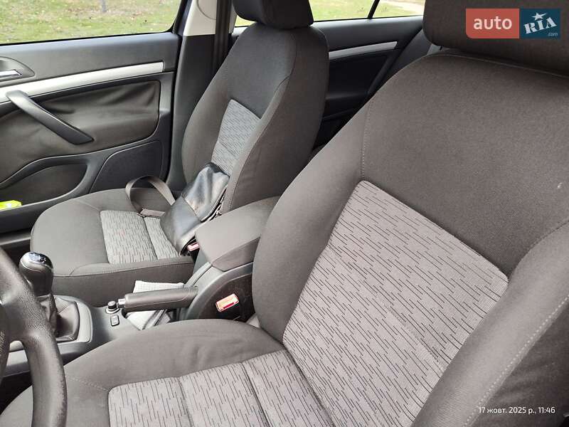Лифтбек Skoda Octavia 2011 в Черкассах фото 46 Лифтбек Skoda Octavia 2011 в Черкассах