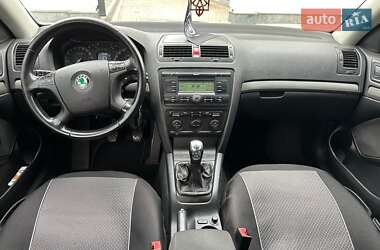 Лифтбек Skoda Octavia 2005 в 