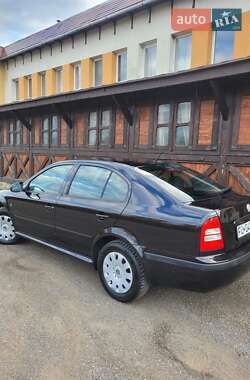 Лифтбек Skoda Octavia 2009 в 