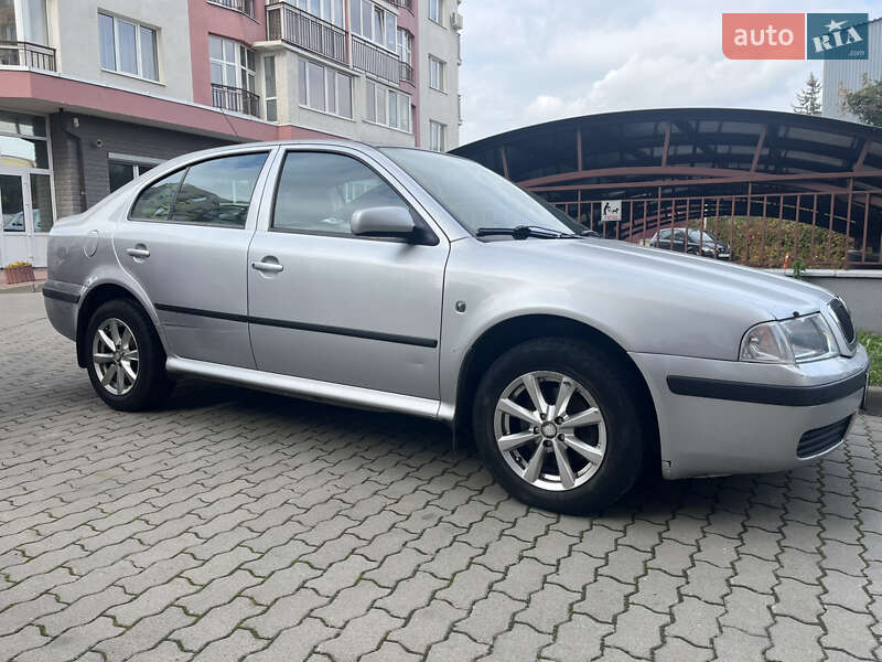 Ліфтбек Skoda Octavia 2008 в Львові
