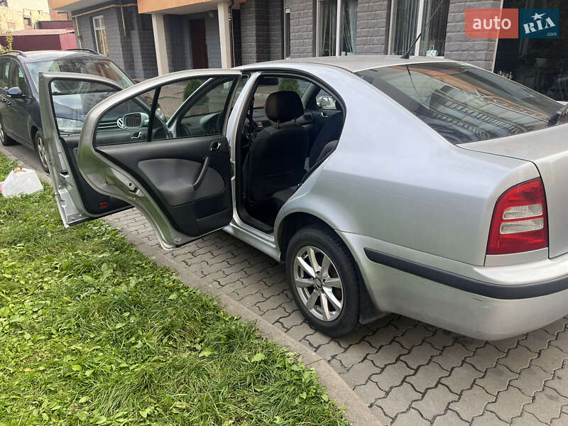 Ліфтбек Skoda Octavia 2008 в Львові