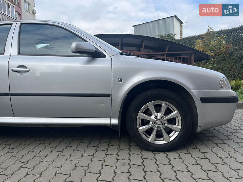 Ліфтбек Skoda Octavia 2008 в Львові
