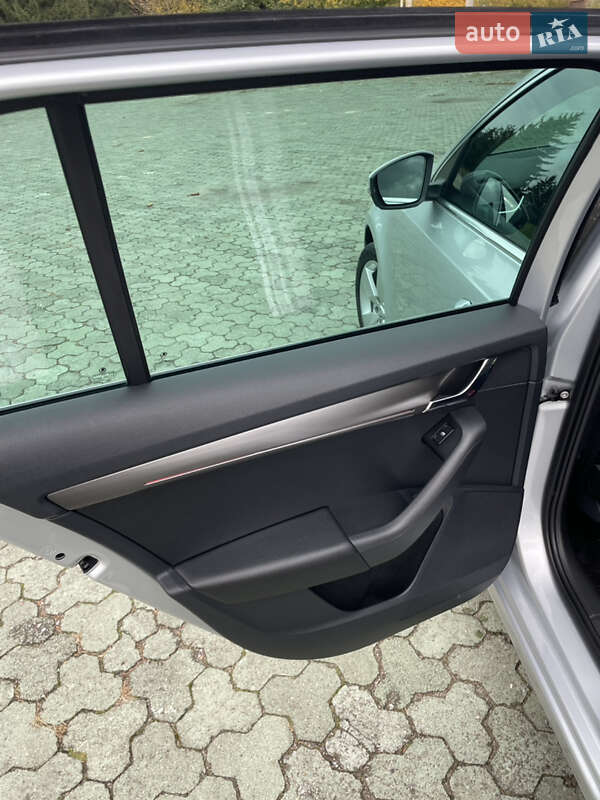 Универсал Skoda Octavia 2019 в Дубно